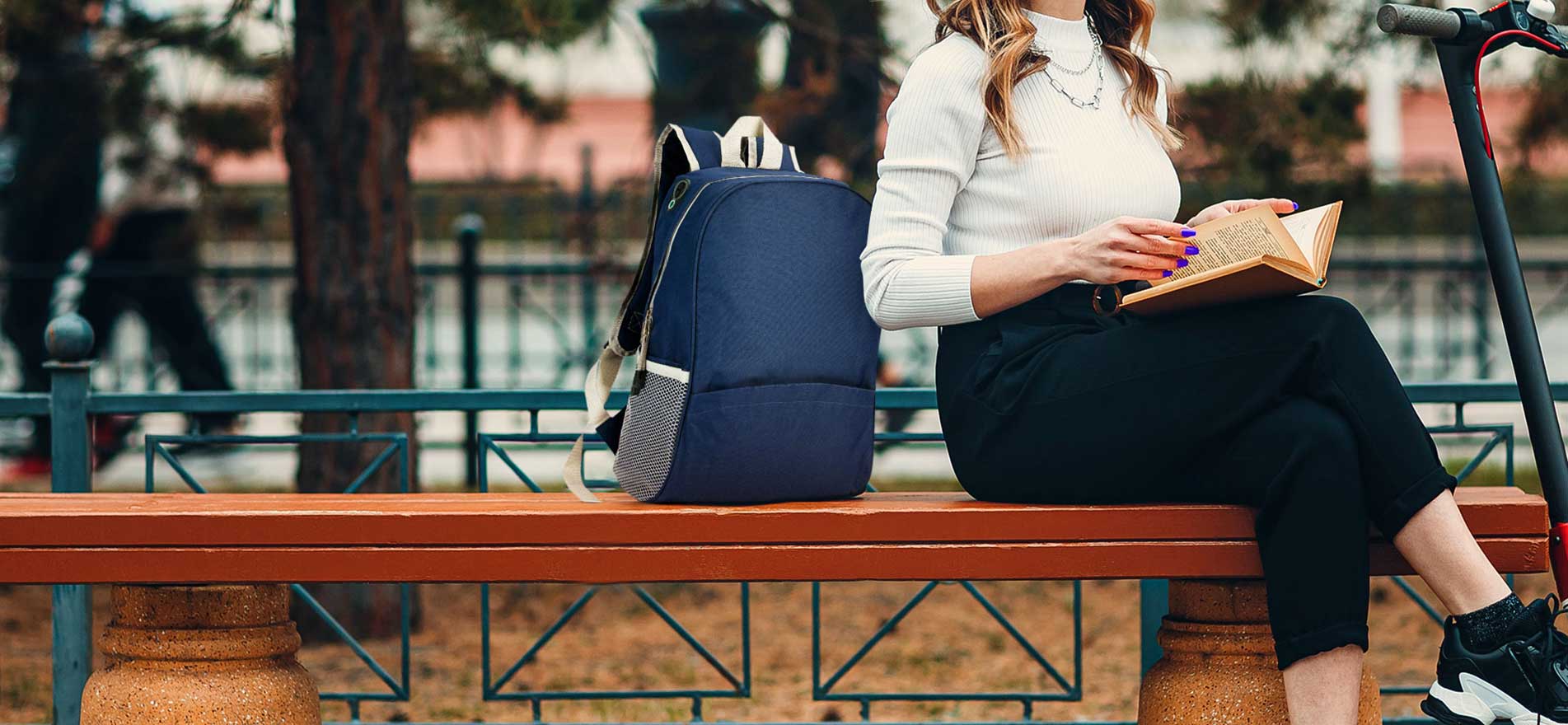 Mochila City com saída para Fone